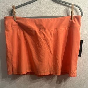 Etonic Skort in Vibrant Orange